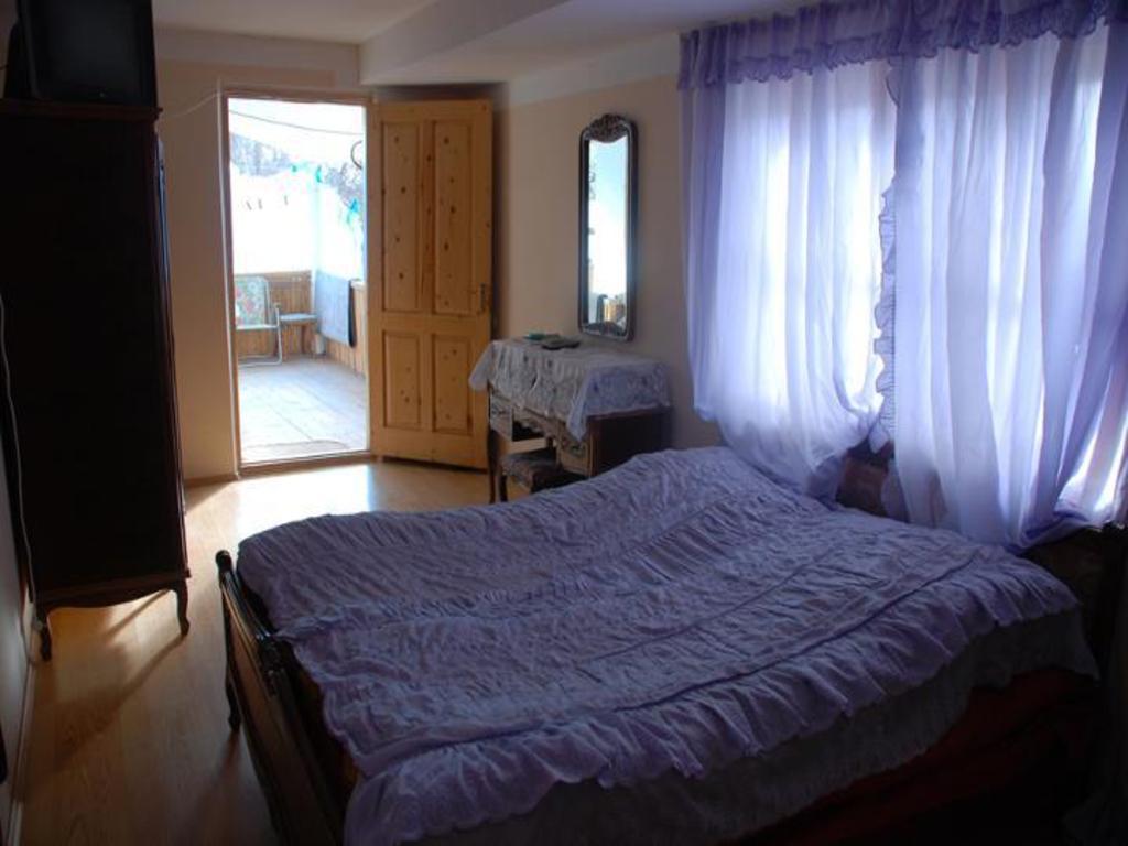 Dodo Japaridze Guesthouse Mestia Habitación foto